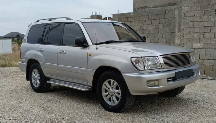 Toyota Land Cruiser J100