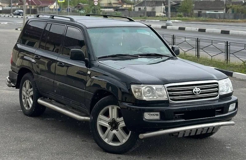 Toyota Land Cruiser J100
