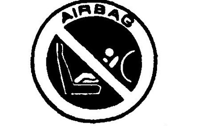 Знак, показанный на рисунке, прикрепляется на автомобилях, имеющих подушку безопасности для…