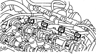 а) Отсоедините все разъемы, заземления и шланги.