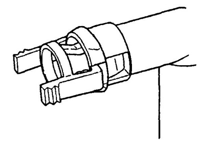 в) Установите фиксатор как показано на рисунке.