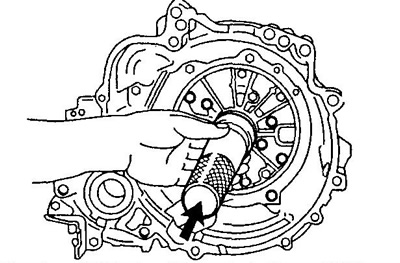 2. Установите и запрессуйте новый сальник.