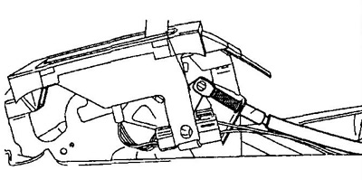б) Отсоедините трос от тормозной секции.