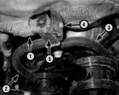 Рис. 19.20. Снятие и установка клапана переключения вакуума (VSV) для клапана переключения давления