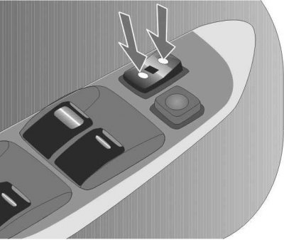 Запирание двери с помощью замка с электроприводом