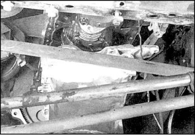 12. Вскройте уплотнение и осторожно отделите верхнюю секцию.