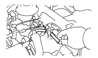 1. Убедитесь в плавности хода тяги дроссельной заслонки.
