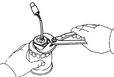 Внимание: не повредите датчик.