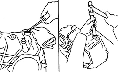 б) С помощью оправки и молотка запрессуйте новый сальник.
