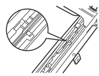 Рис. 14.65. Совмещение меток на тросе и рамке подъемно-сдвижной панели крыши