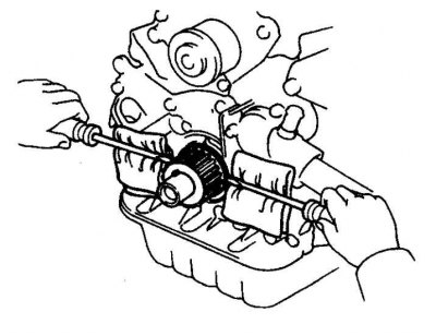 28. При необходимости снимите ведущую звездочку от руки или с помощью двух отверток, действуя как…