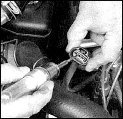 5. Для этого разомкните разъем и присоедините к выводу разъема, на который подается питание от…